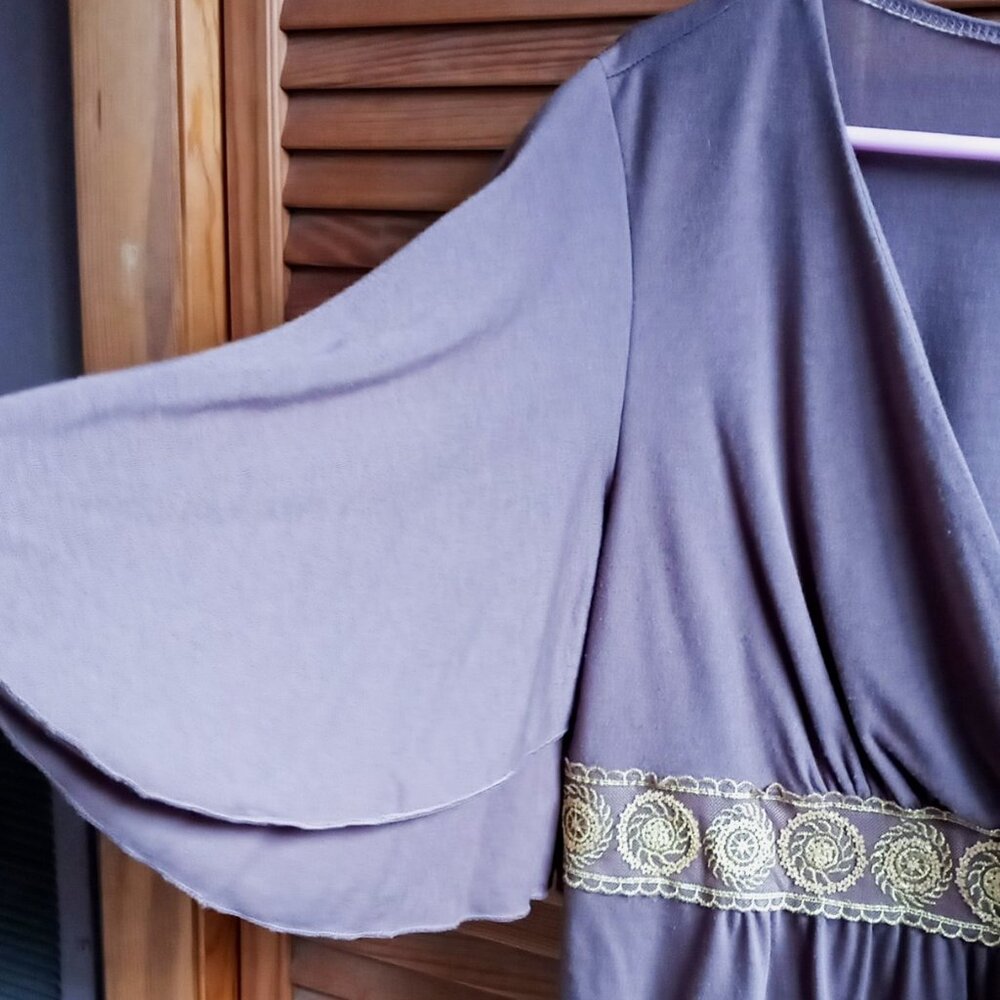 Pretty Maurices Women's Kimono Sleeve Brown Empire Waist Top w/Gold Details - Picture 4 of 15